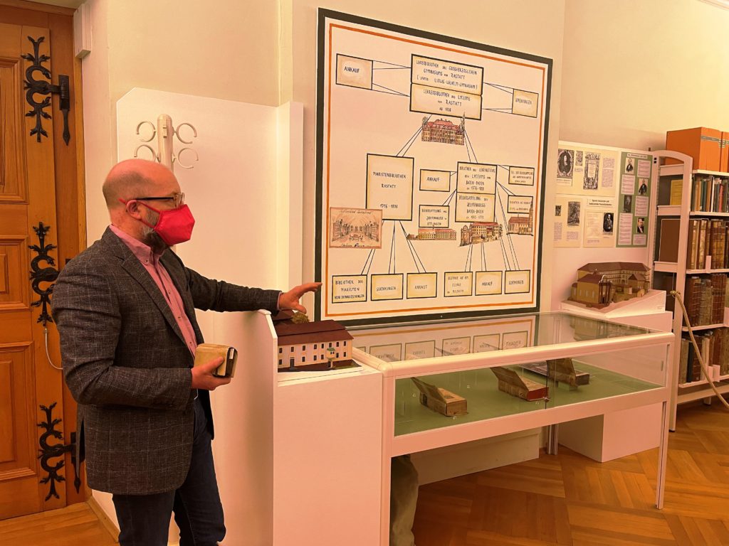 Besuch der Historischen Bibliothek im LWG Rastatt Stadtgeschichte
